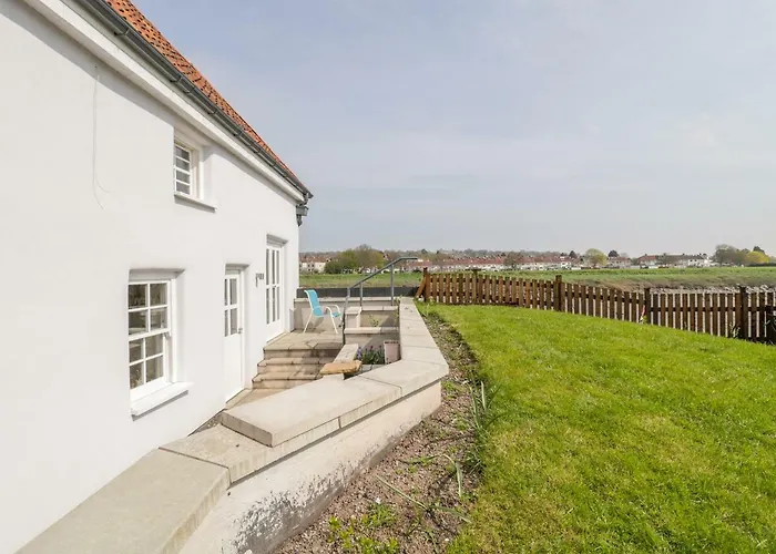 Avonside Cottage